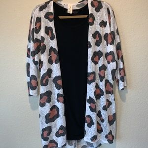 EUC Now N Forever leopard kimono lightweight slightly lower in back. Size small
